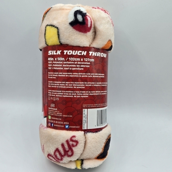 Pokemon Silk Touch Throw Blanket Pink - Picture 5 of 7